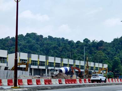 Shop lot For Sale in Saujana Utama,SGR