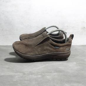 skechers brown suede slip on