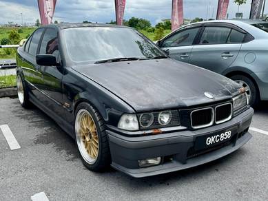 BMW 318i 18i in Kuching, SWK