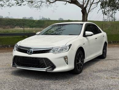Toyota Camry HYBRID PREMIUM in Sungai Besi, KUL