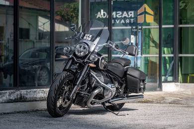 BMW R 18