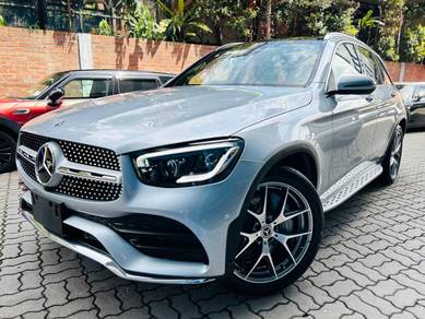 Mercedes Benz GLC300 300 4MATIC AMG LINE in Kota Damansara, SGR
