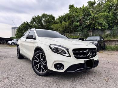 Mercedes Benz GLA180 GLA180 AMG in Puchong, SGR