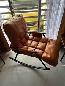 Swinging chair