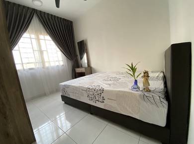 Room in Puchong, SGR