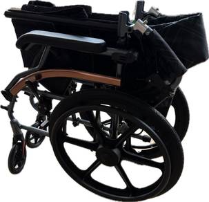 Moven wheelchair + free foldable walker