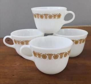 Pyrex corning butterfly gold cup 4