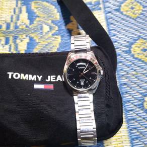 Casio vs tommy jeans combo