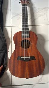 Ukulele untuk dijual