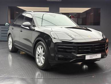 Porsche Cayenne BASE in Chan Sow Lin, KUL