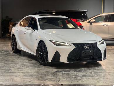 Lexus IS 300 F-SPORT in Petaling Jaya, SGR