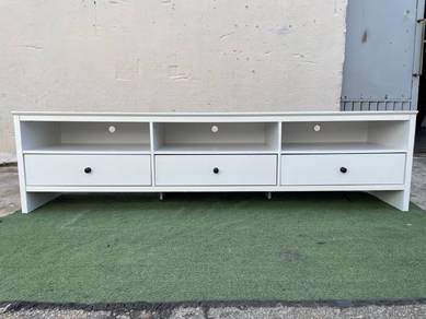 TV05W  New *Almari TV 6' TV Cabinet TV Bench White