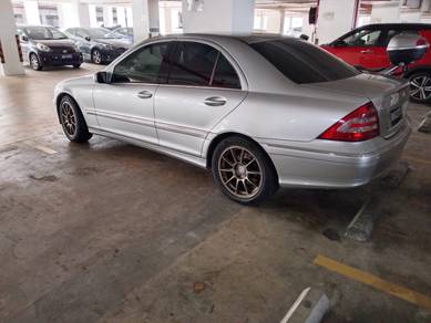 Mercedes Benz C180 C180 KOMPRESSOR STATIONWAGON AVANTGARDE in Masai, JHR
