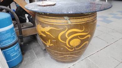 Glass table with Dragon Pot