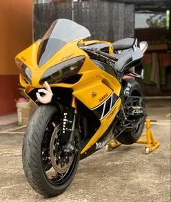 Yamaha YZF-R1