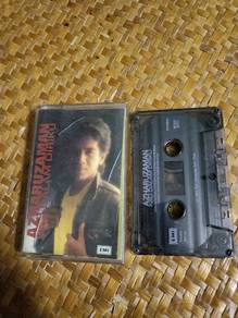 Kaset (Azharuzaman
Aku Dalam Diriku)