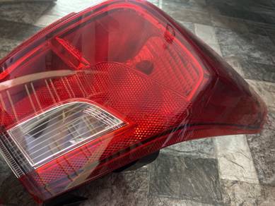 Lampu belakang saga vvt