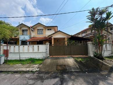 Semi-Detached House For Sale in Ayer Keroh,MLK