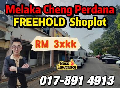 Shop lot For Sale in Cheng,MLK