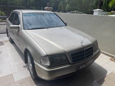 Mercedes Benz 200 in Kulim, KDH