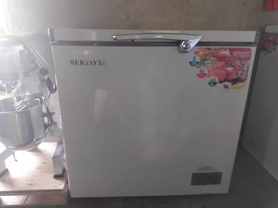Berjaya Cheest Freezer 200L