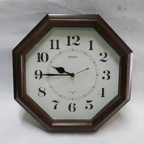 Seiko KS522BCHA Wall Clock Solid Oak AA Battery