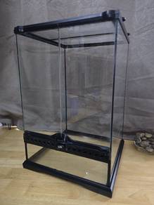 For Sale - Used Terrarium & Lamps