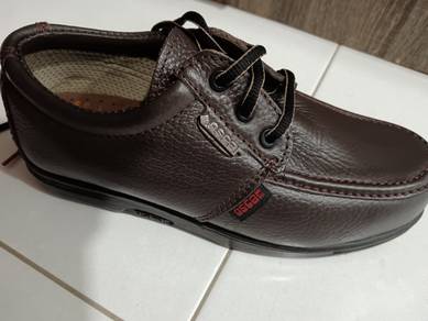 Safety shoes