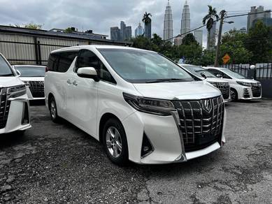 Toyota Alphard X in Damansara Utama, SGR