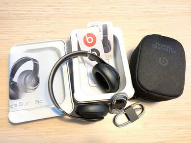 Ori: Beats Studio Pro Headphones