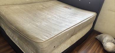 Queen size Bed