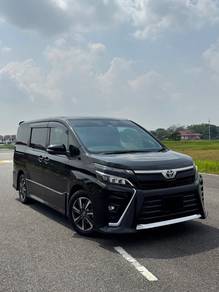 Toyota Voxy ZS KIRAMEKI II in Masai, JHR