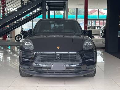 Porsche Macan in Taman Tun Dr Ismail, KUL