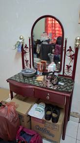 Dressing table for sale at Slim River 