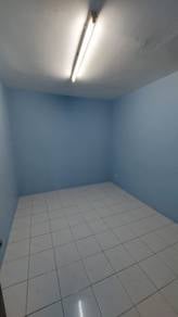 Room in Puchong, SGR