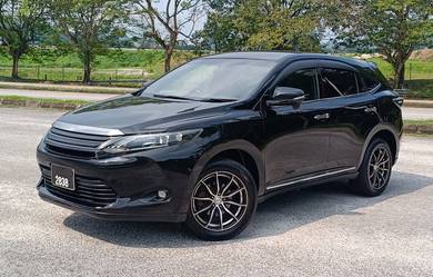 Toyota Harrier ELEGANCE in Serdang, KUL