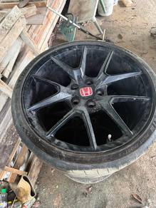 Rim OEM FL5 dan Michelin PS4S