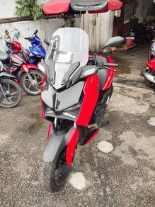 Yamaha XMAX