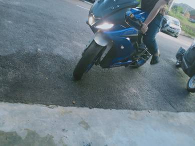 Yamaha R15