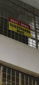 Room in Puchong, SGR