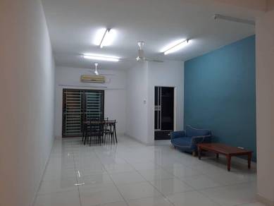 Condominium For Rent in Kristal View