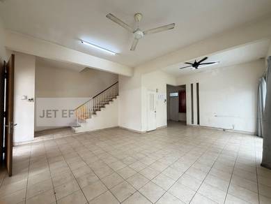 Semi-Detached House For Sale in Bandar Botanic,SGR