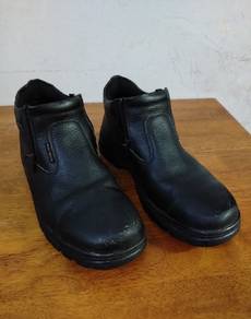 Safety Shoes UK12 Black Hammer
