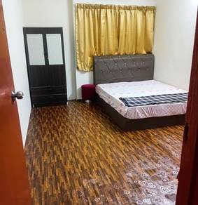 Room in Bandar Bukit Tinggi, SGR