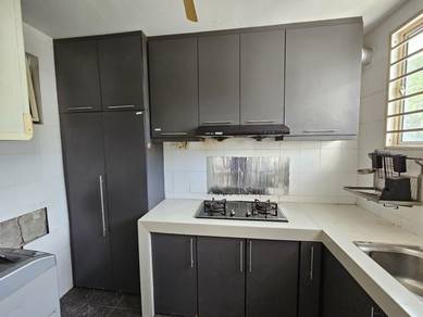 PK093   Almari Dapur Built In Kitchen Cabinet