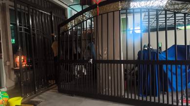 Grill gate