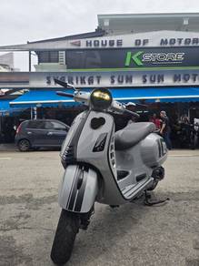 Vespa GTS 300