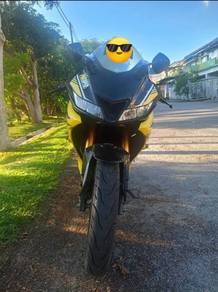 Yamaha R15