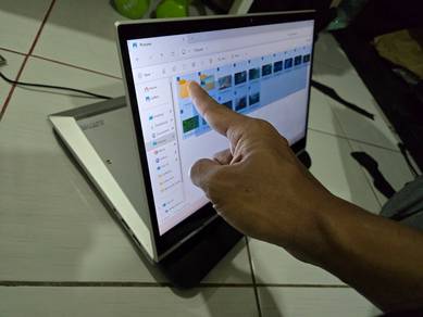 Laptop HP x360° touch screen i5 10th gen