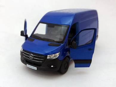Mercedes Benz 2020 Sprinter Panel Van - Blue